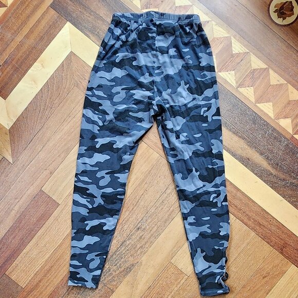 Old Navy Camo Fleece Athletic Pants Size Medium - Picture 12 of 13